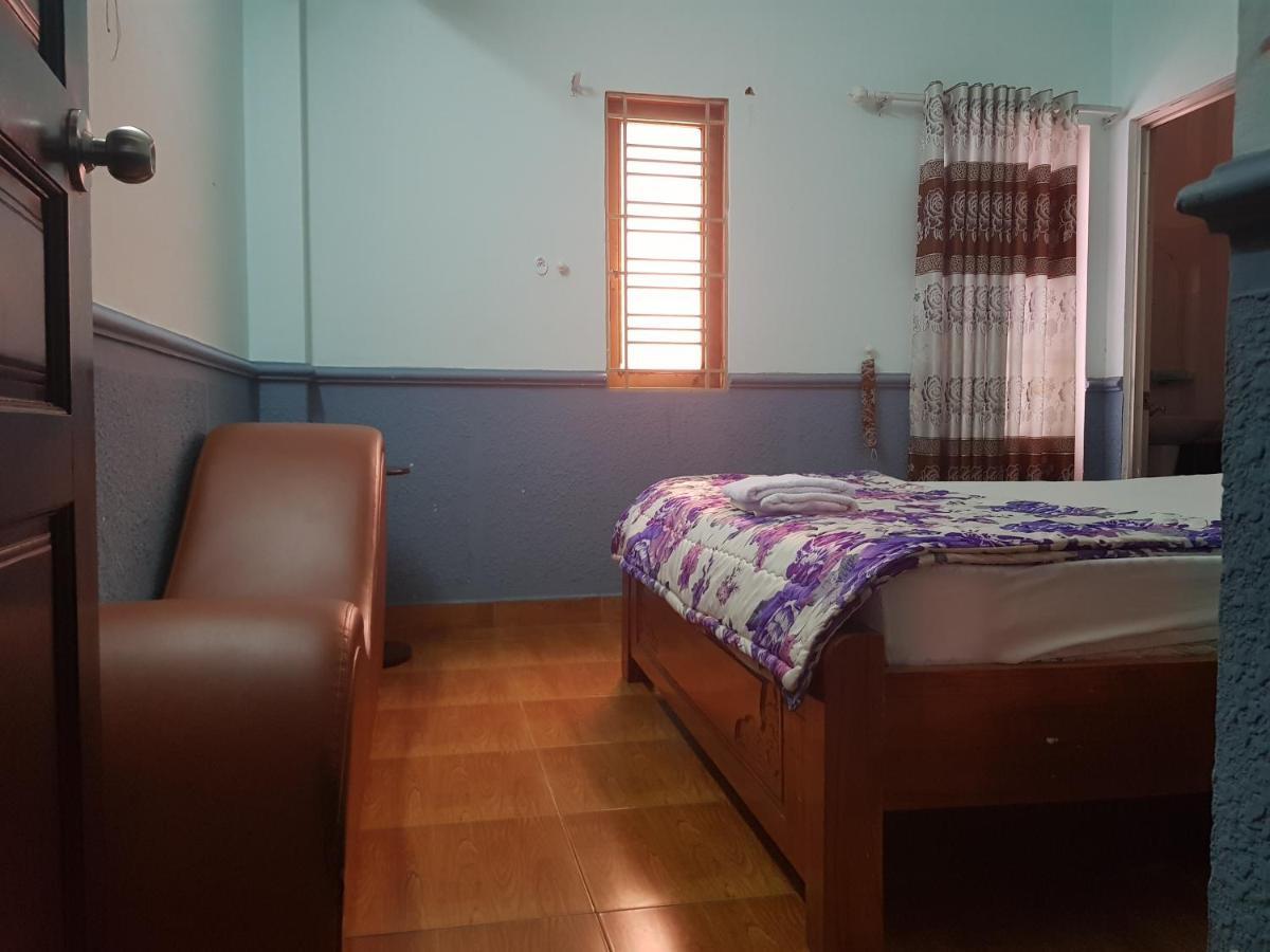 Van Thanh Dat Hotel Ho Chi Minh City Exterior photo