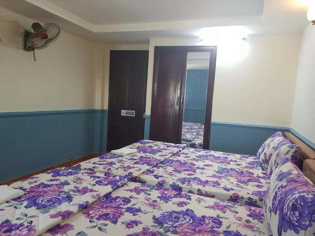 Van Thanh Dat Hotel Ho Chi Minh City Exterior photo
